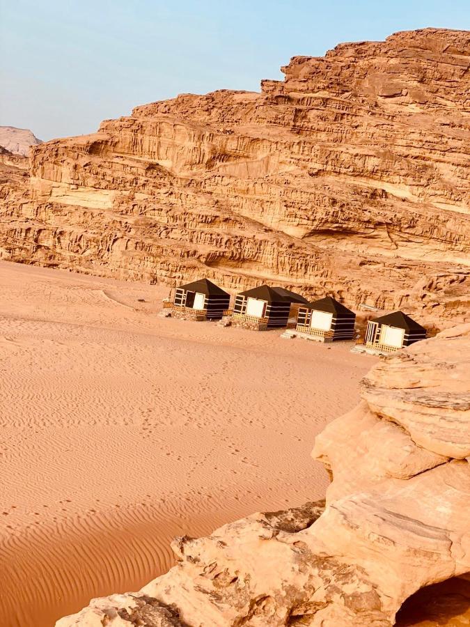 Rum Crown Wadi Rum Exteriör bild
