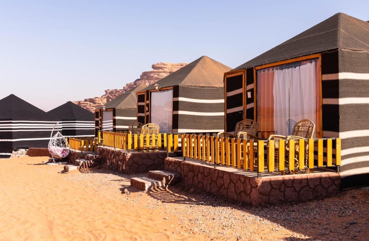 Rum Crown Wadi Rum Exteriör bild