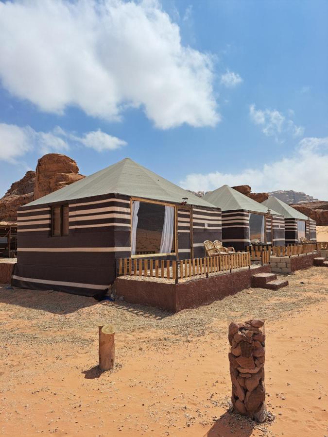 Rum Crown Wadi Rum Exteriör bild